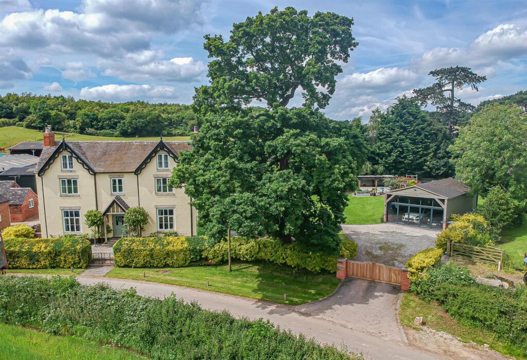 5-bed house on Dolefoot Lane, Newborough, Burton-On-Trent, £1,250,000