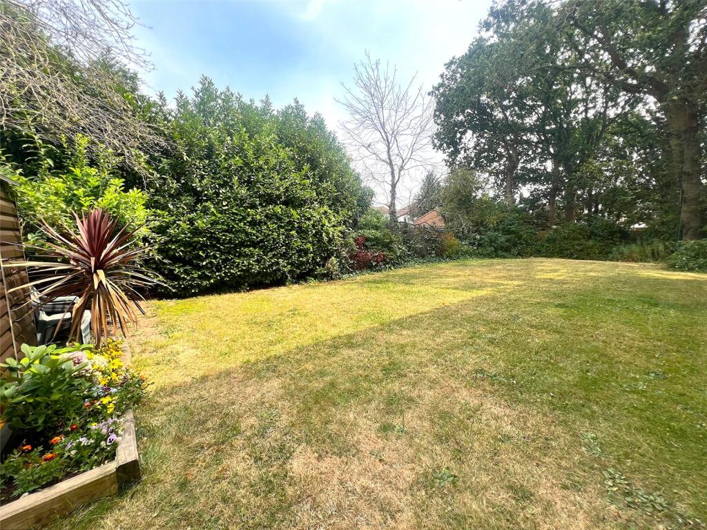 Apartment in Twickenham - View 4