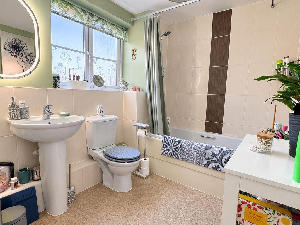 Apartment in Arun, Bersted - More