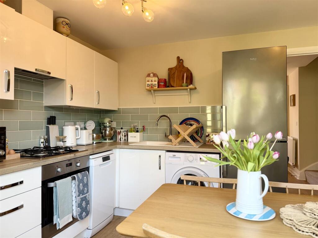 House in Hampton Bishop, Bishop Fields, Herefordshire - View 4