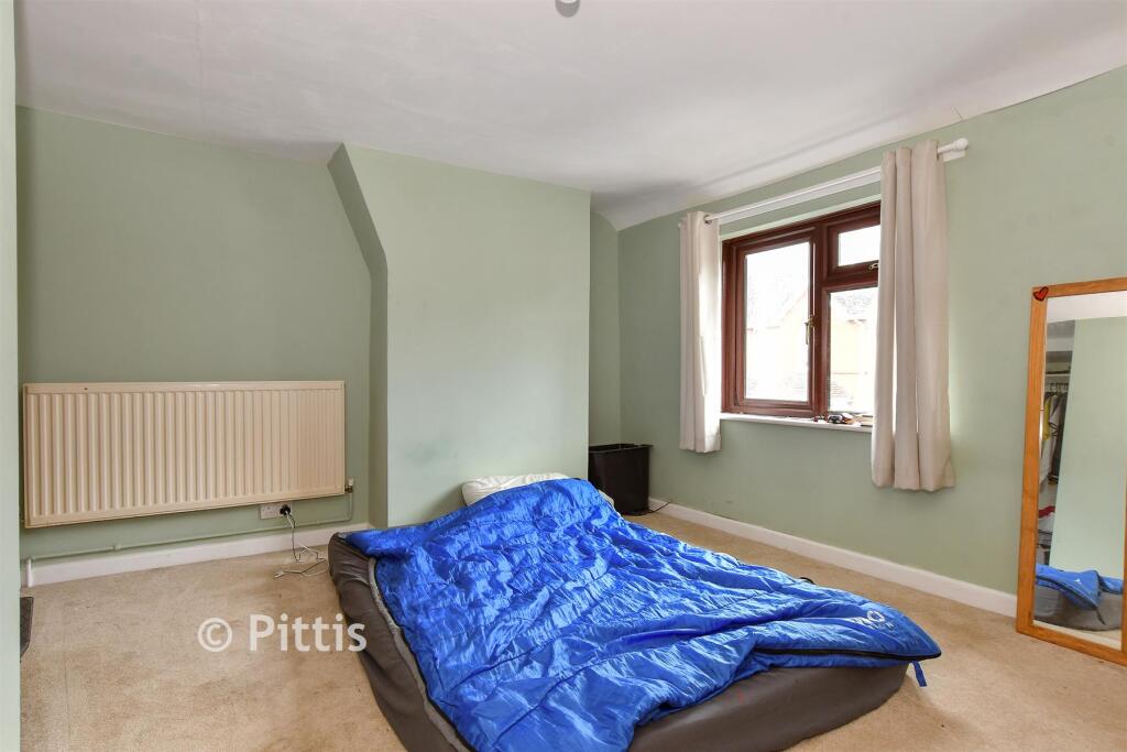 House in Newport, Nodehill - More