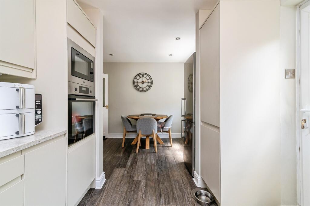 House in Nottingham, Gedling - More