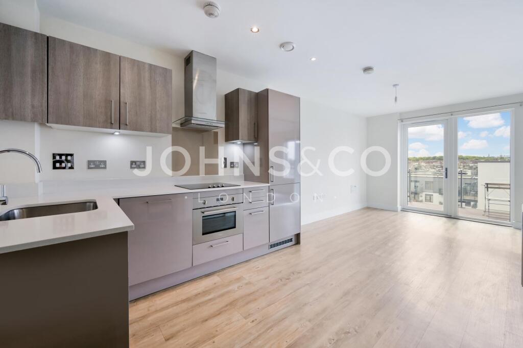 Main image of property: Peninsula Quay, Pegasus Way, Gillingham, ME7