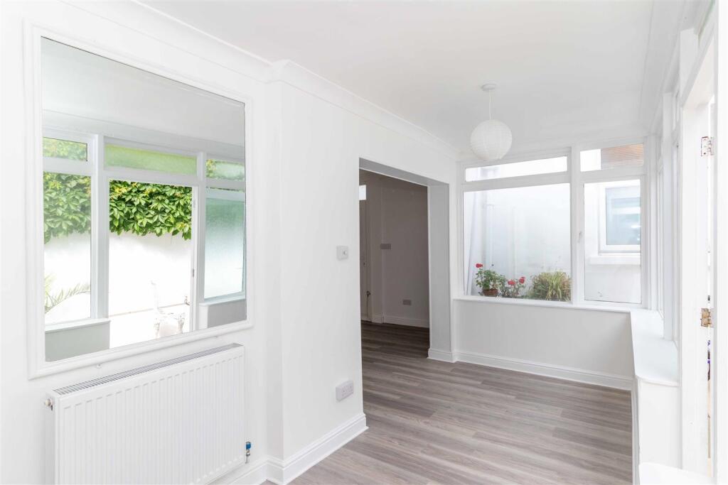 Graham Road, Worthing photo 3
