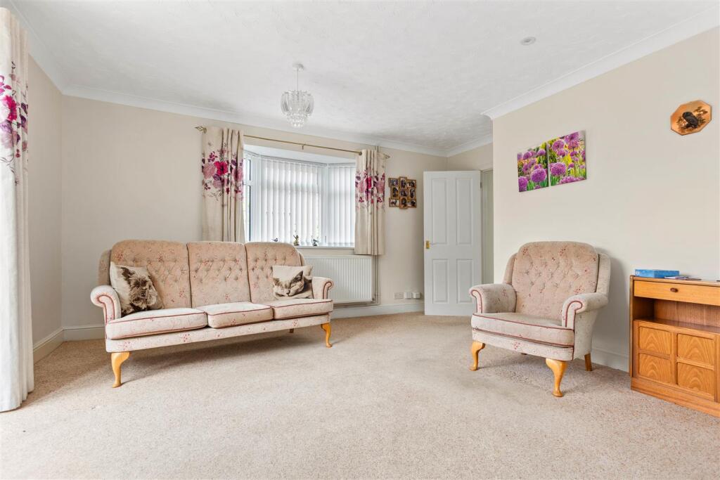 House in Stotfold - View 4