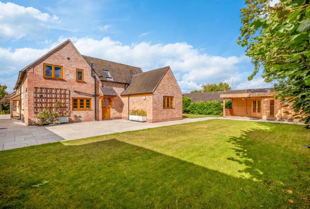 Main image of property: High Street, Welford on Avon, Stratford-upon-Avon, Warwickshire, CV37