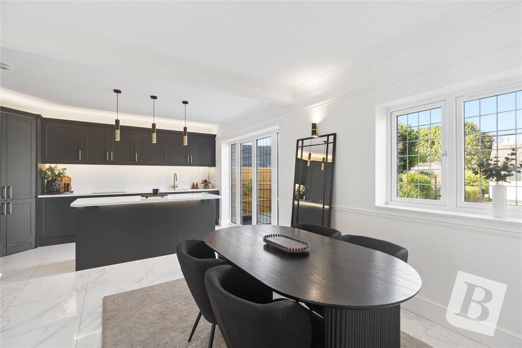 House in Romford - View 2