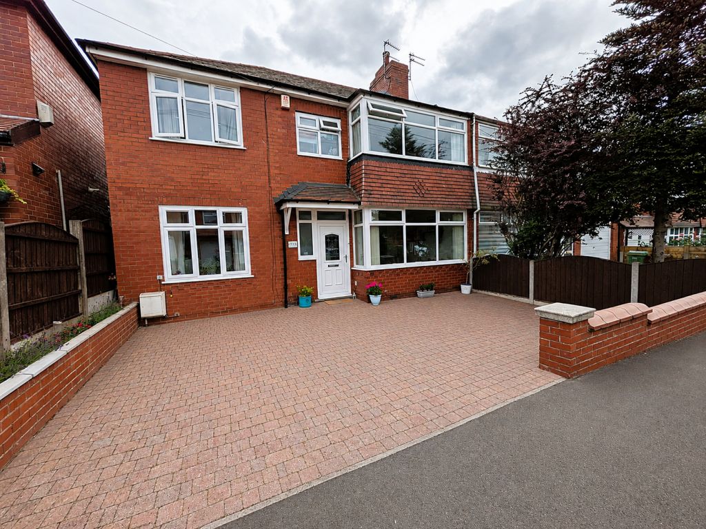 Main image of property: 113 Birch Avenue, Chadderton, Oldham, OL1 2QU