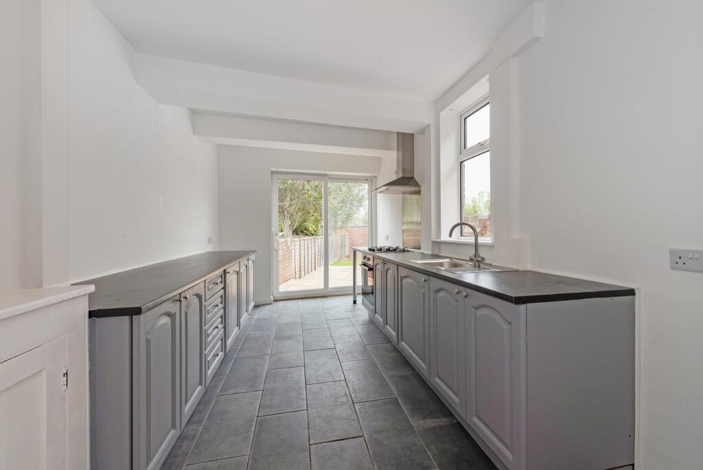 House in Portsmouth - View 4