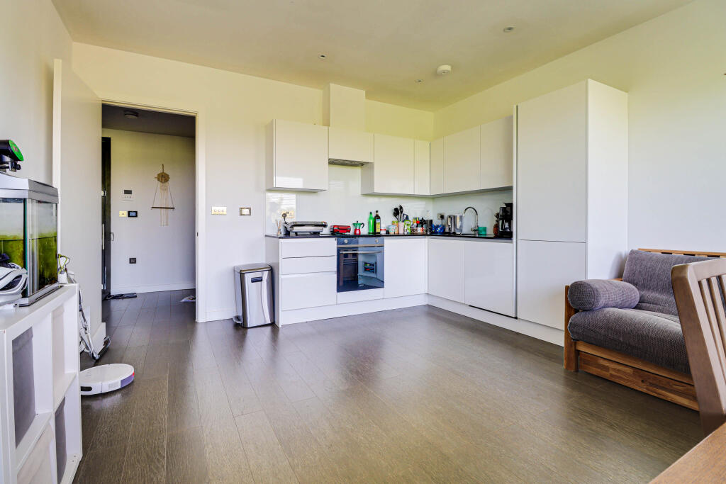 Everard Close, St Albans, AL1 photo 3