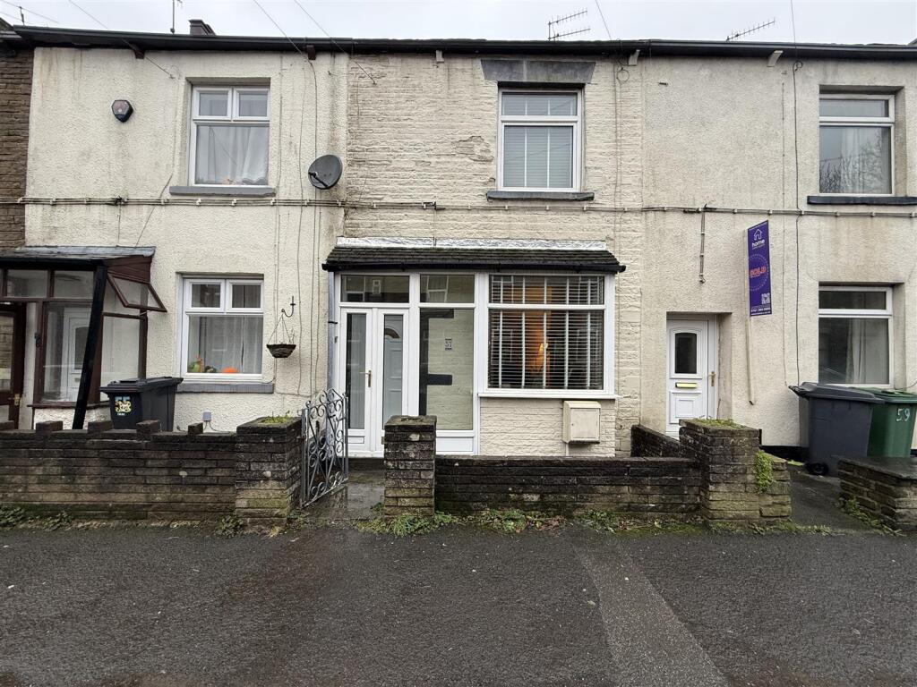 Main image of property: Stockport Road, Mossley
