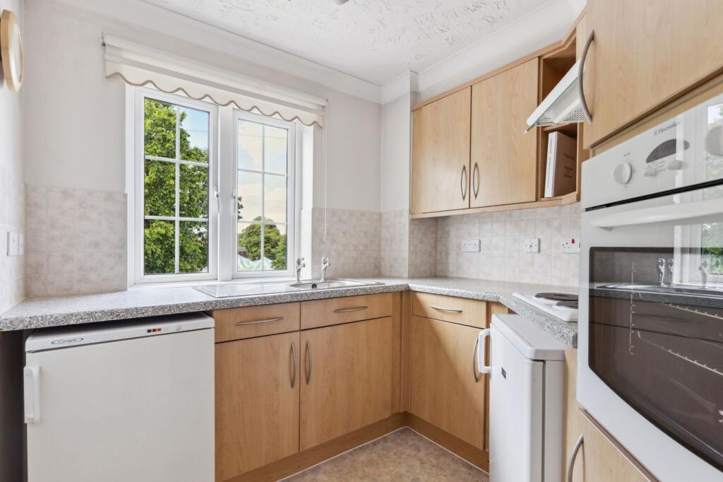 Apartment in Stevenage - View 5