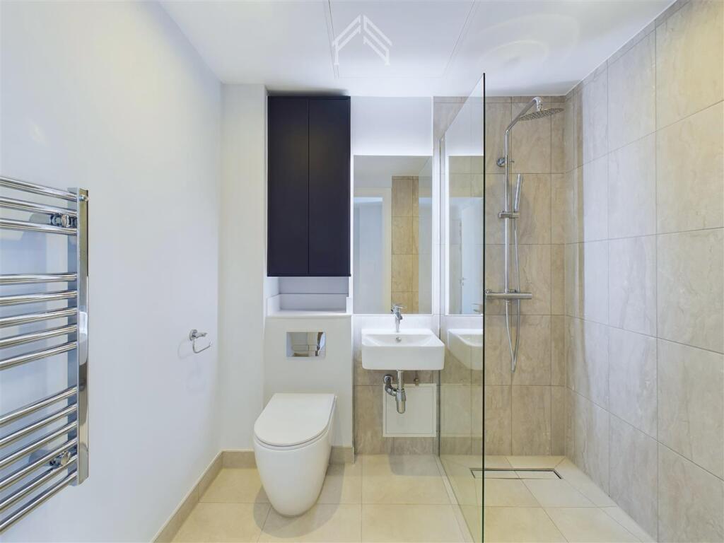 Apartment in London - View 3