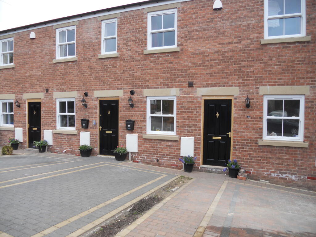 Main image of property: Upper Moor Street, Chesterfield, S40