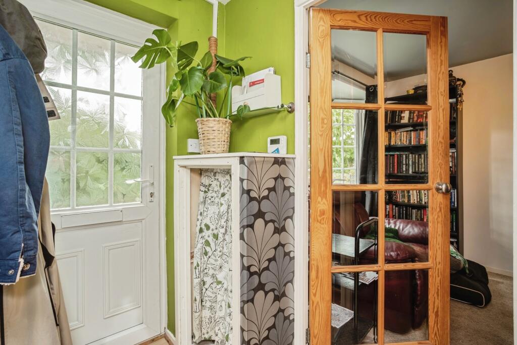 House in Rushcliffe, Bingham - More