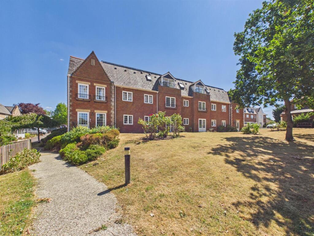 Main image of property: Park Lane, Tilehurst, Reading