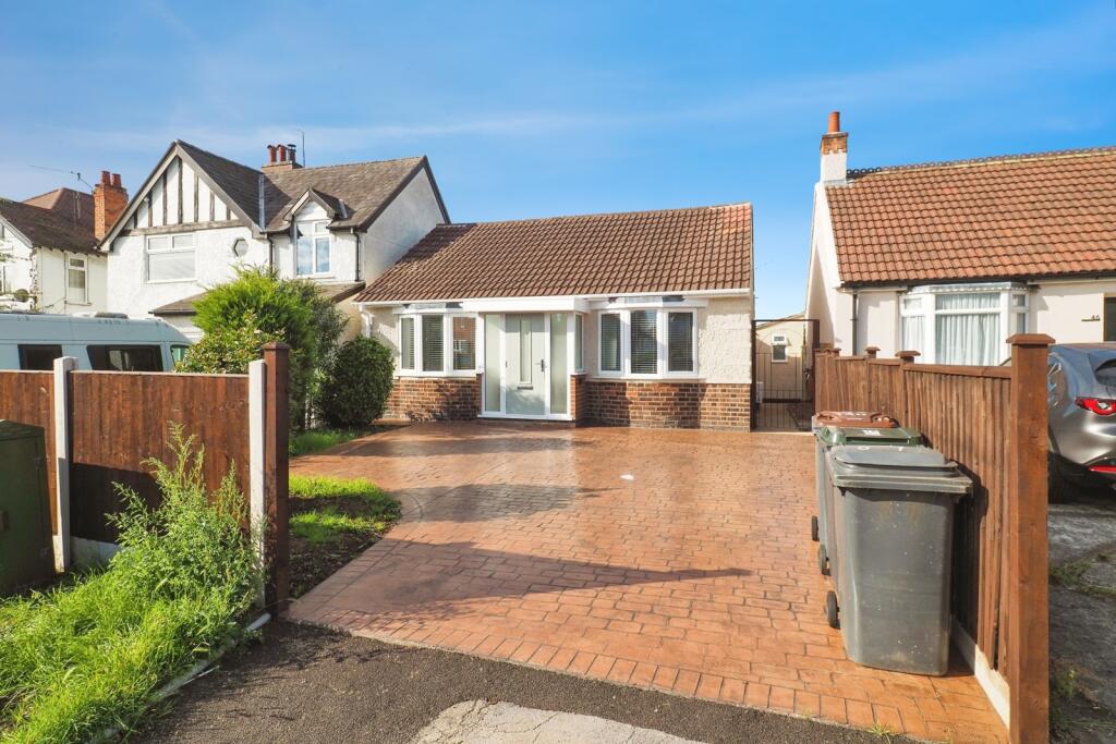 Main image of property: Attenborough Lane, Beeston, Nottingham, Nottinghamshire, NG9