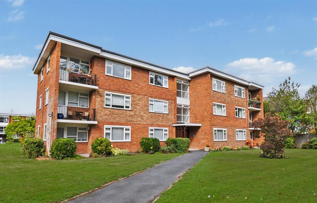 Main image of property: Beverley Road, Leamington Spa