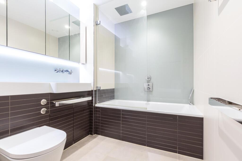 Apartment in London - More