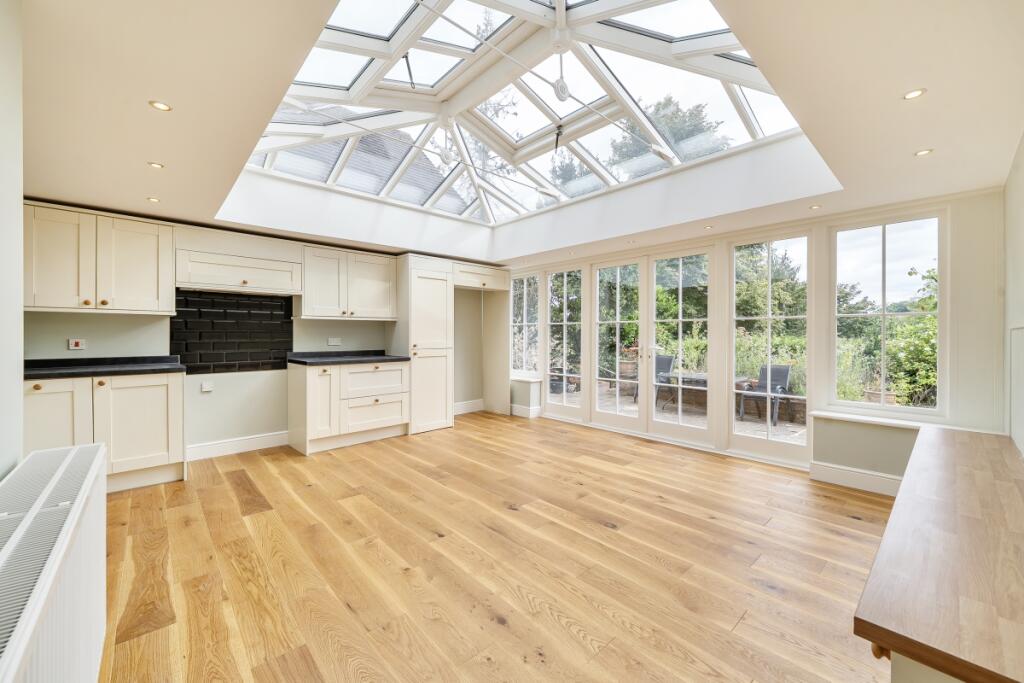 House in Winchester, Hampshire - View 4