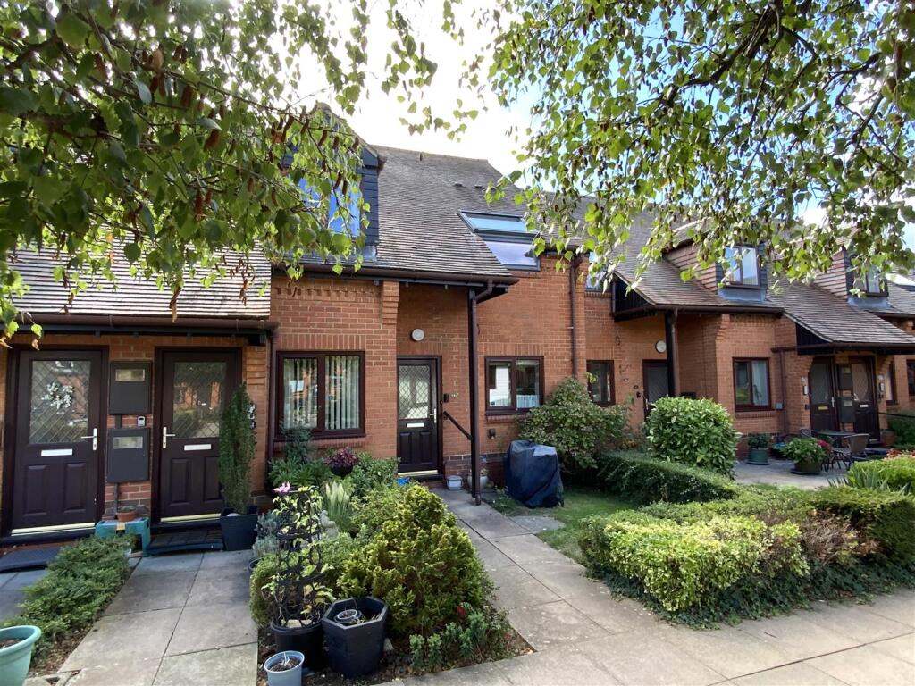 Apartment in Milton Keynes