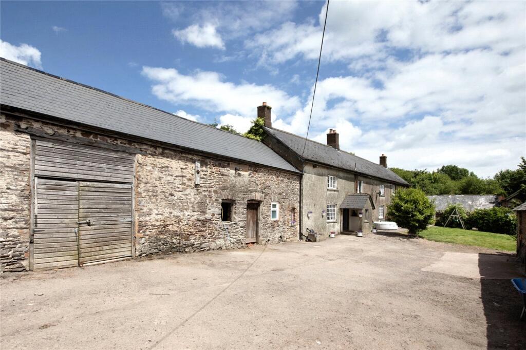House in Taunton - View 3