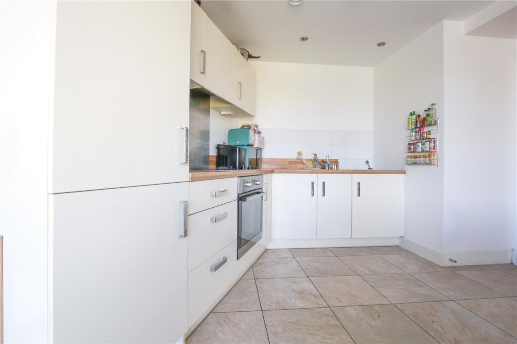 Apartment in Bristol, City of Bristol - View 4