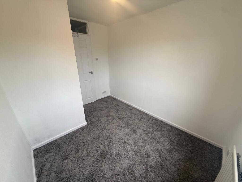 House in Newcastle upon Tyne, Woolsington - More