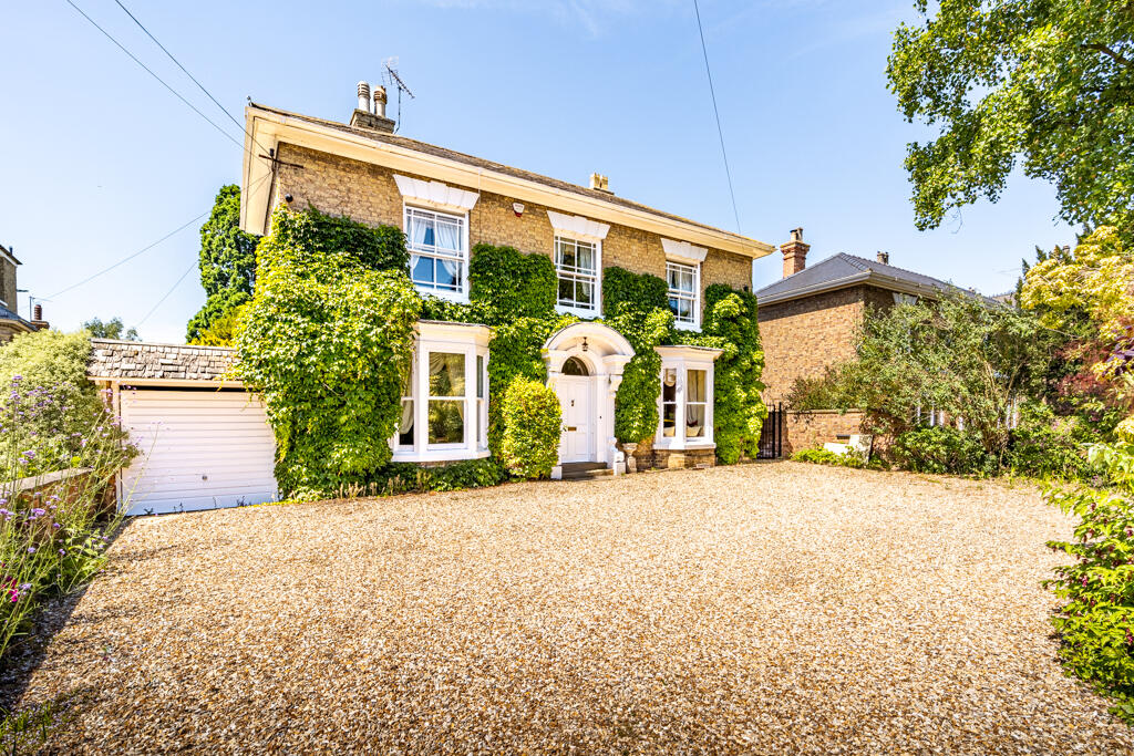 4-bed detached on Spilsby Road, Boston, Lincolnshire PE21 9PE, £550,000