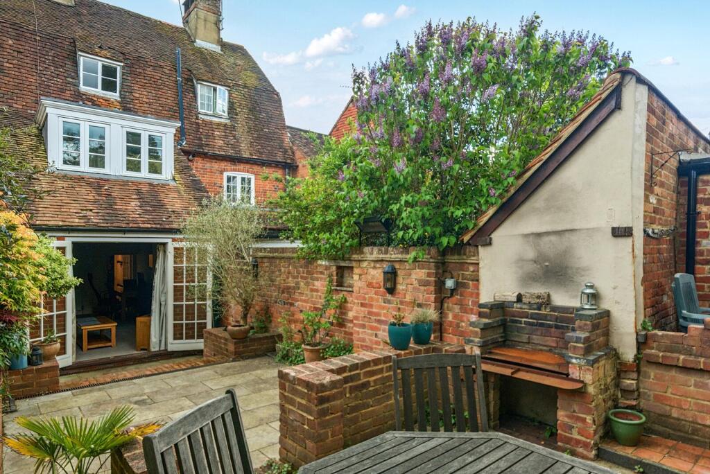 Park Row, Farnham, GU9 - View 2