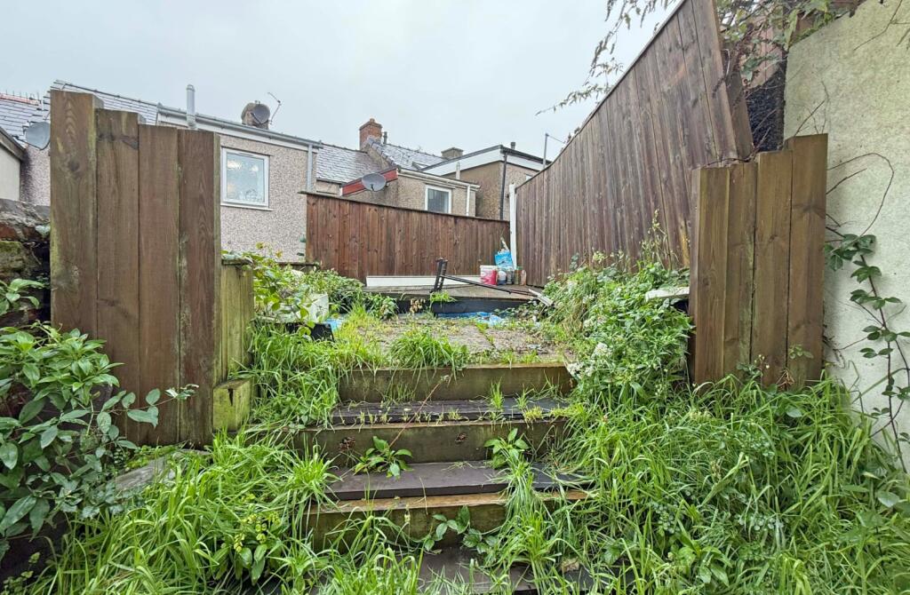 Hendre Street, Caernarfon, Gwynedd, LL55 photo 3