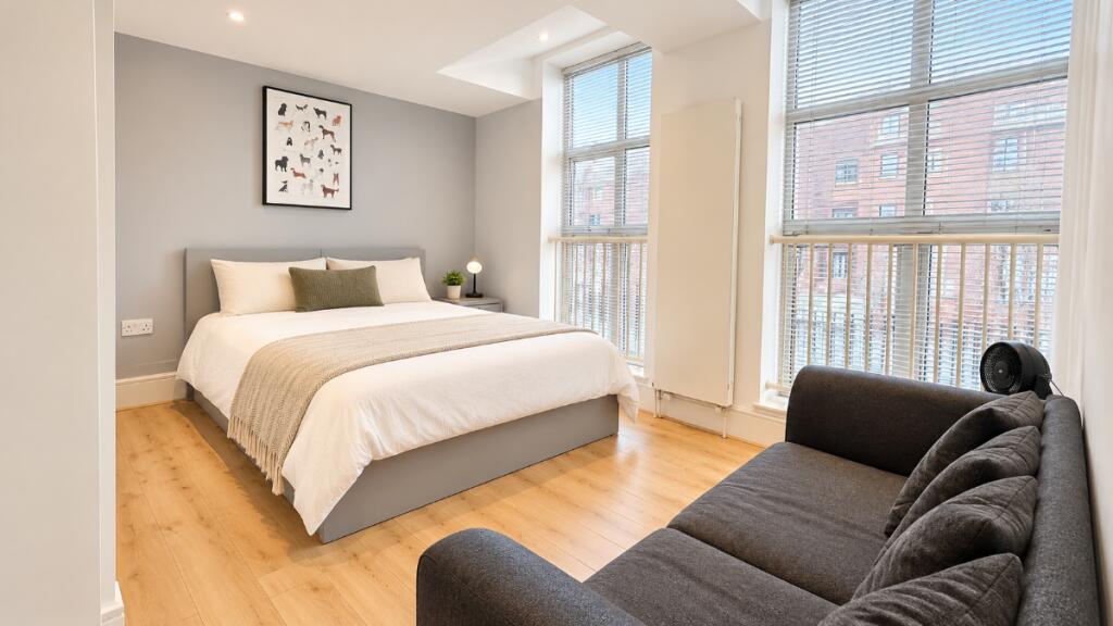 Apartment in London - View 5