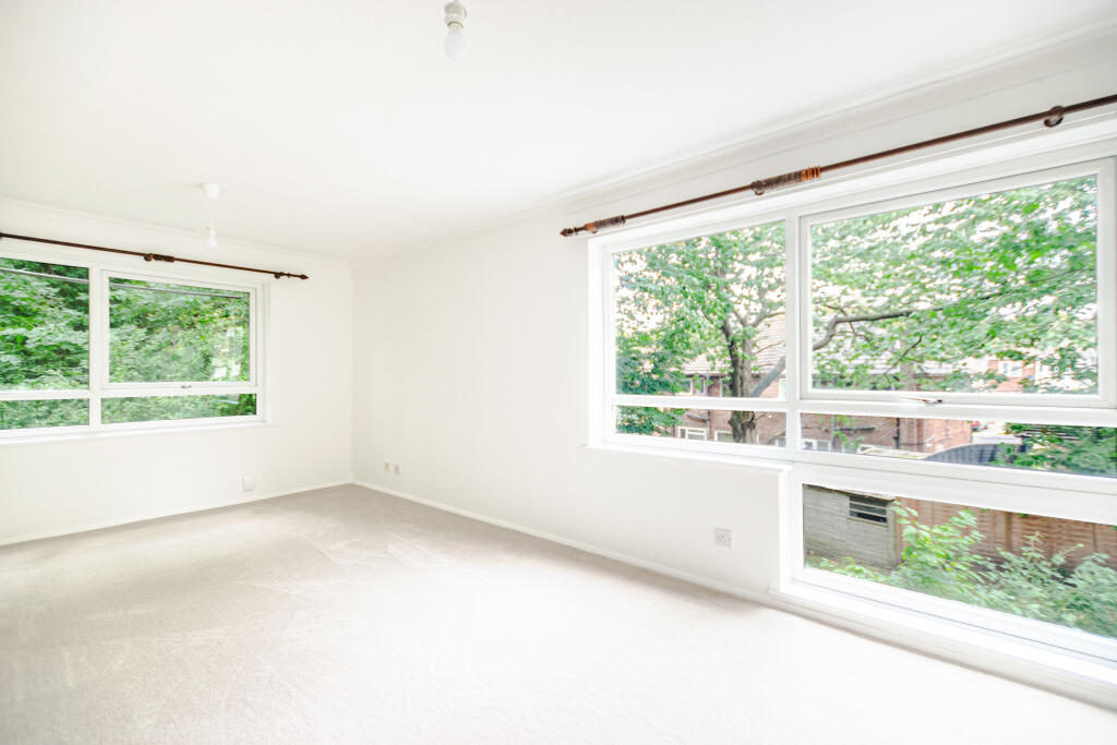 Apartment in Leeds, West Yorkshire - View 2