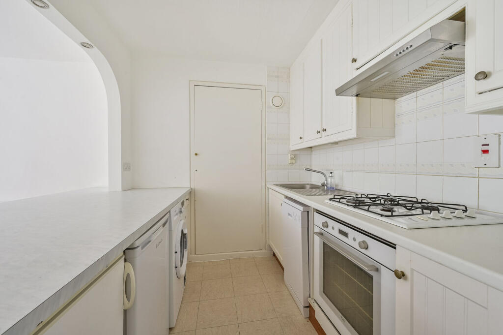 Apartment in London - View 3
