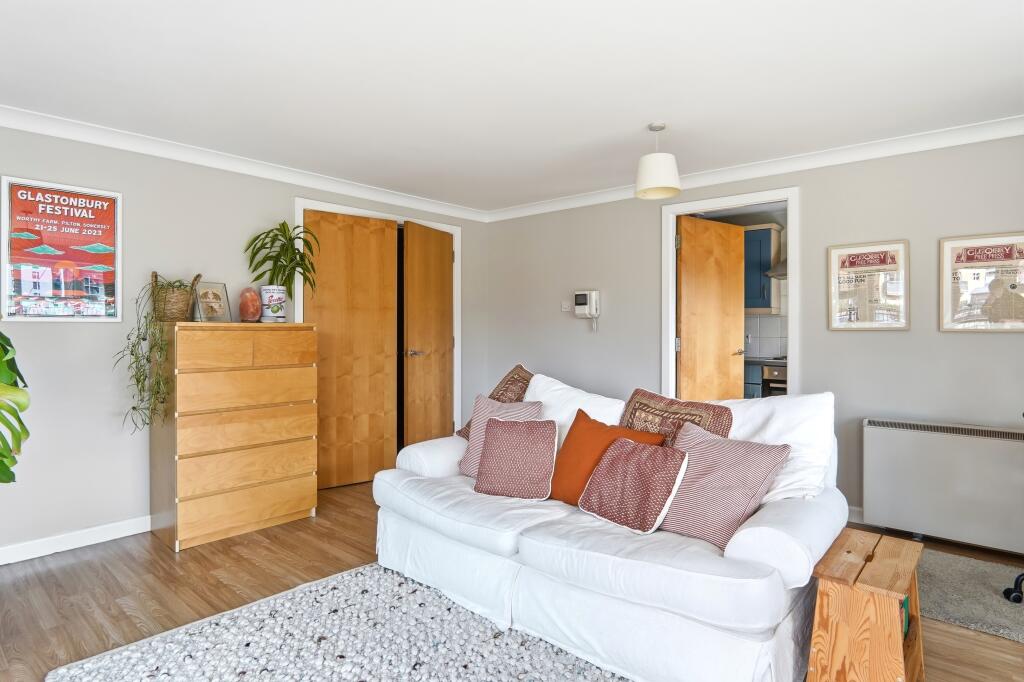 Apartment in Leeds, Steander, Richmond Hill - More