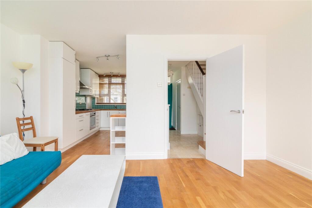Apartment in London - View 5