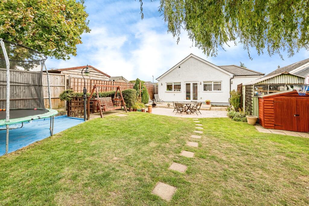 House in Slough - View 4
