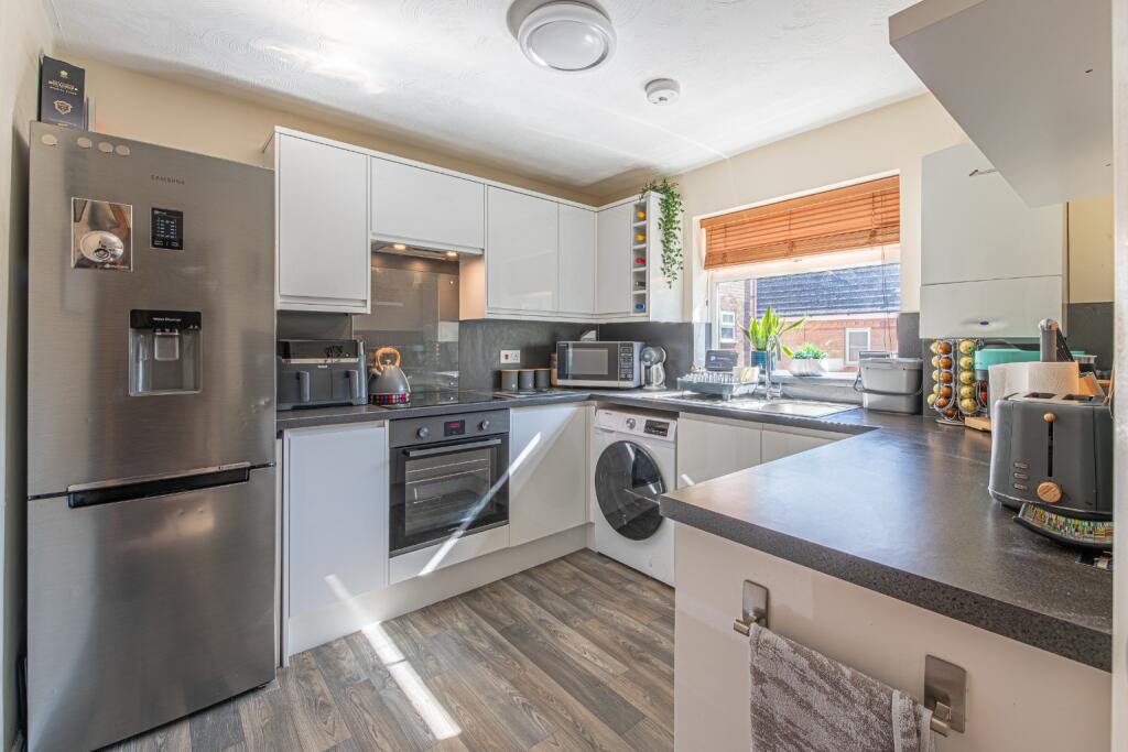Apartment in St Neots, Eaton Ford - View 3