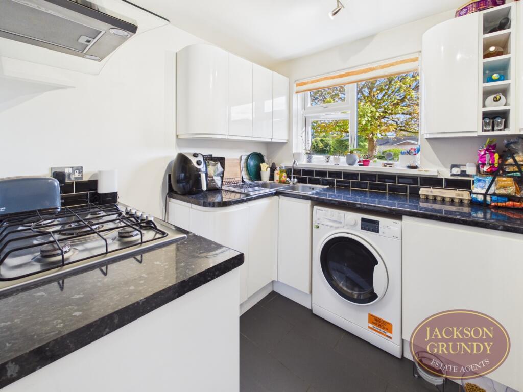 Apartment in Northampton - View 4