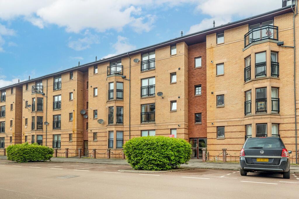 2-bed flat on Kelvinhaugh Street, Yorkhill, Glasgow, £180,000