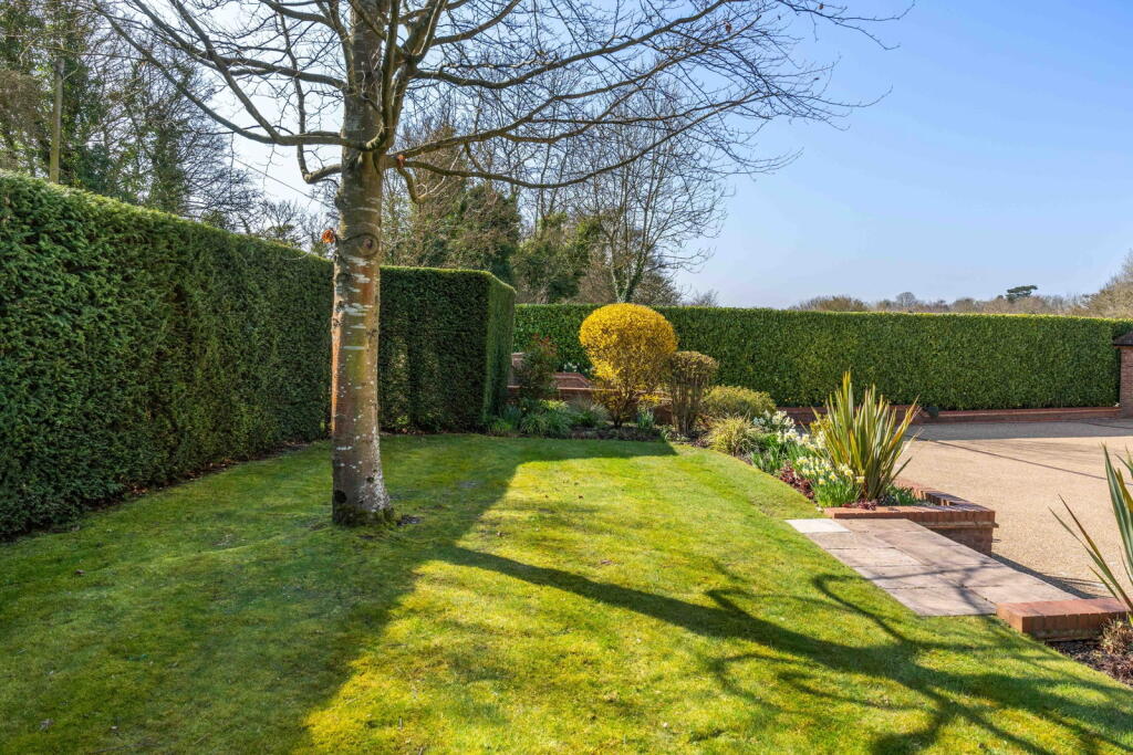 House in Stevenage - More