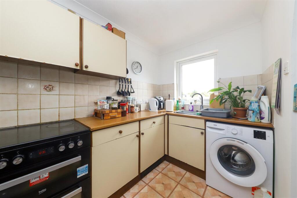 32 High Street, Yiewsley, West Drayton photo 4