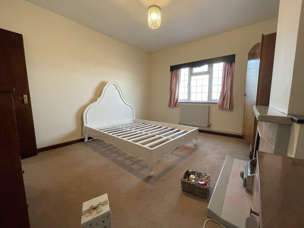 House in Biggleswade, Central Bedfordshire - More