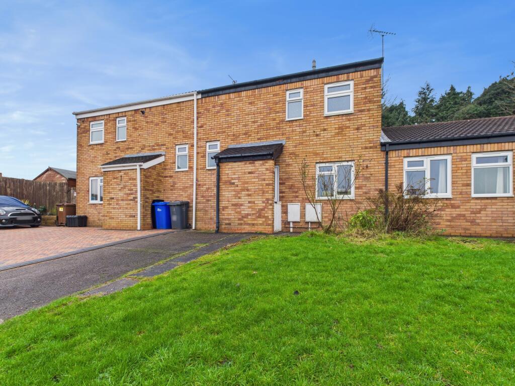 House in East Staffordshire, Winshill - View 2