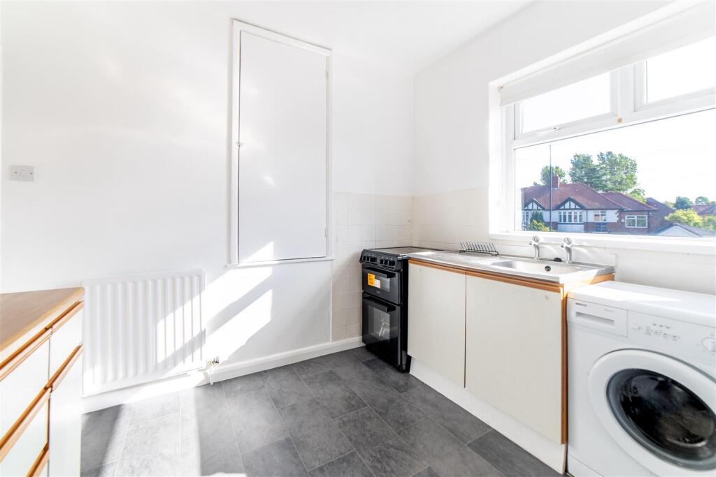 Apartment in Newcastle upon Tyne - View 5