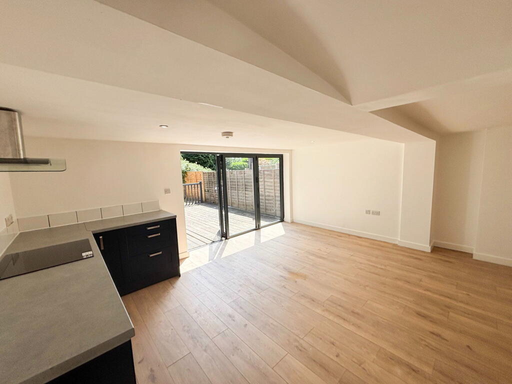 Flat 4, 90 Victoria Road, Sutton Coldfield, B72 1SN – pohled 2