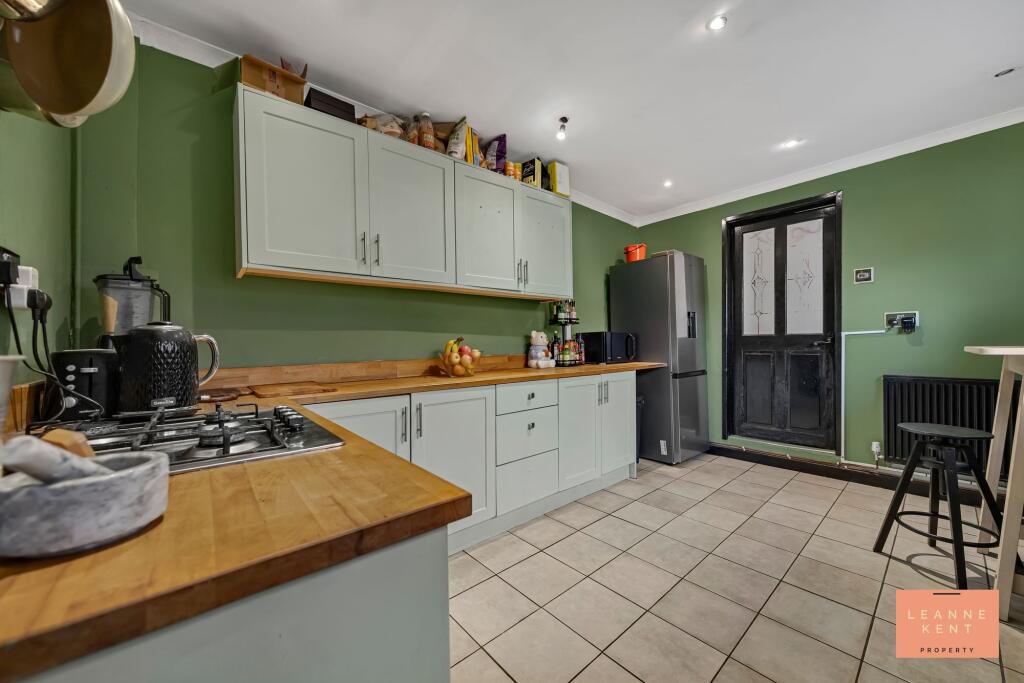 House in Abertridwr, Aber Valley - View 4
