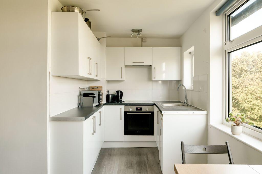 Apartment in Bristol - View 4