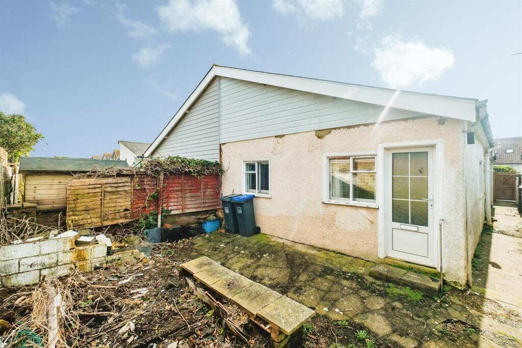 East Meadway, Shoreham-By-Sea photo 4