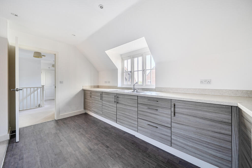 House in Fareham, Whiteley - View 4